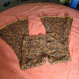 Large bell bottom leapard material vintage Size M. Pants